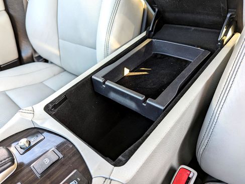 Used 2013 Lexus LS 460 AWD image 28