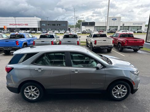 Used 2024 Chevrolet Equinox LS FWD image 4