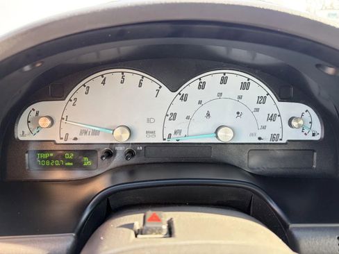 Used 2002 Ford Thunderbird Deluxe image 17