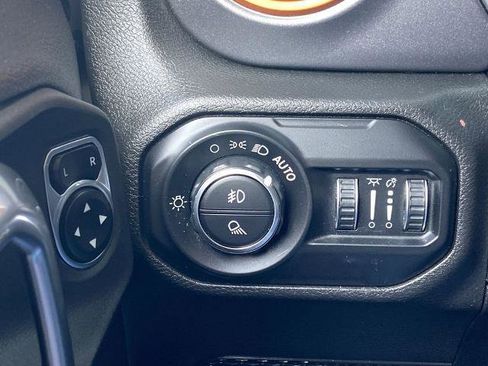 Used 2021 Jeep Gladiator Mojave AWD/4WD image 14