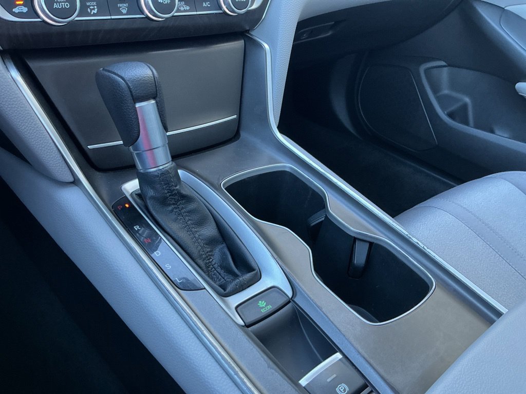 Used 2020 Honda Accord EX image 29