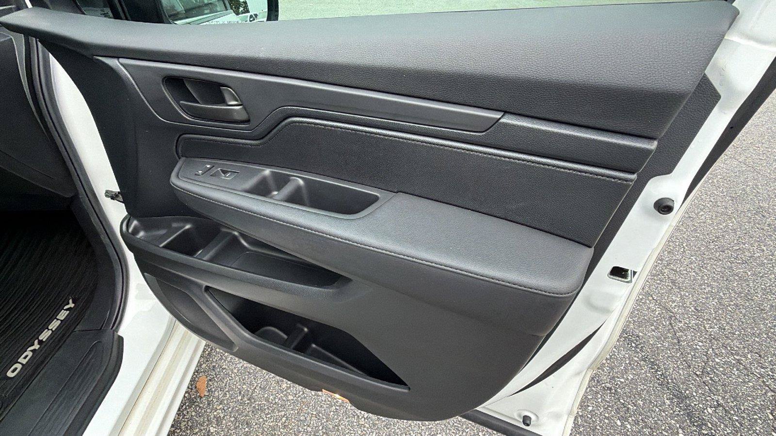 Used 2025 Honda Odyssey Sport-L image 19