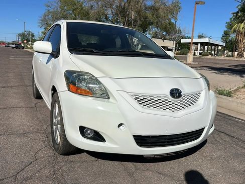 Used 2010 Toyota Yaris Sedan image 5