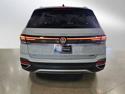 New 2025 Volkswagen Taos SE image 6