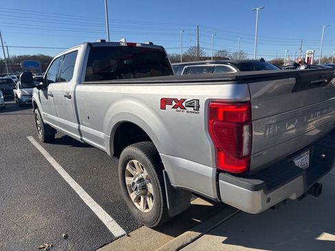 Used 2022 Ford F350 Platinum image 6