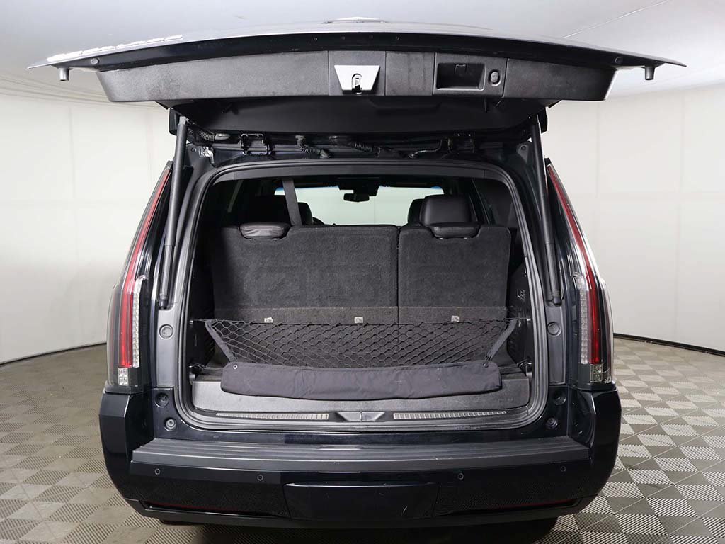 Used 2020 Cadillac Escalade Platinum AWD/4WD image 21