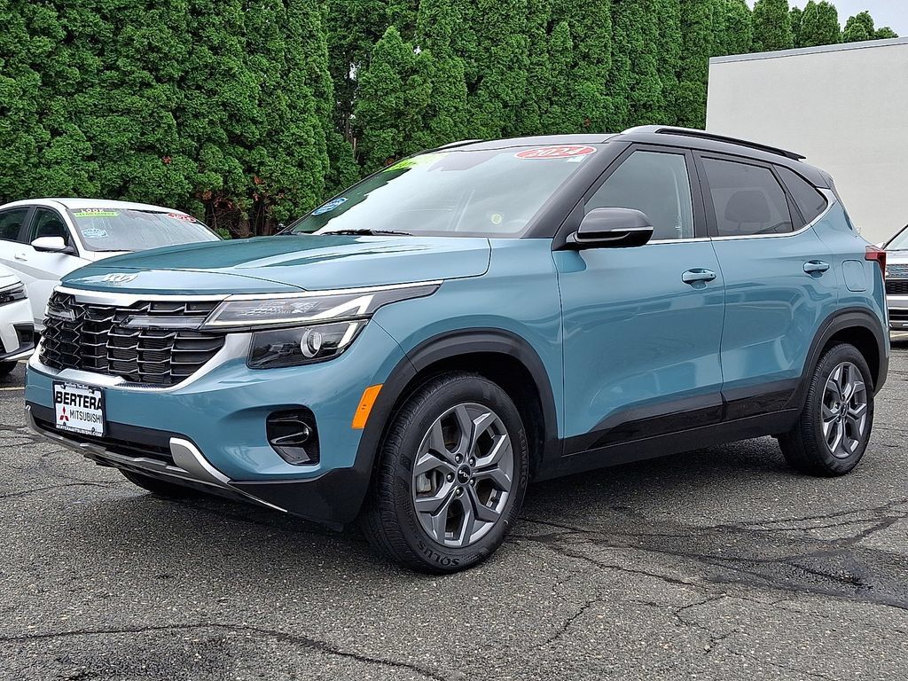 Used 2024 Kia Seltos S AWD/4WD image 3