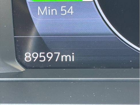 Used 2023 Chevrolet Bolt EUV LT w/ Driver Confidence Package FWD image 10