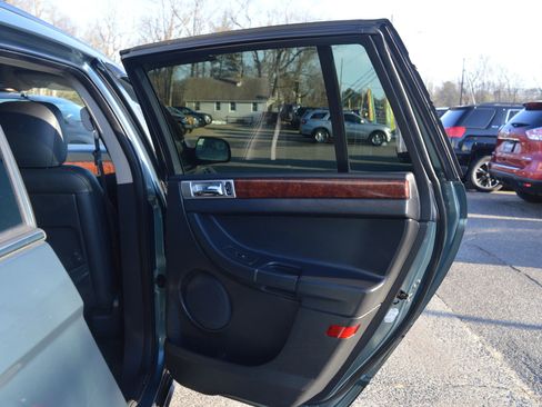 Used 2005 Chrysler Pacifica Touring w/ Comfort Convenience Group image 32