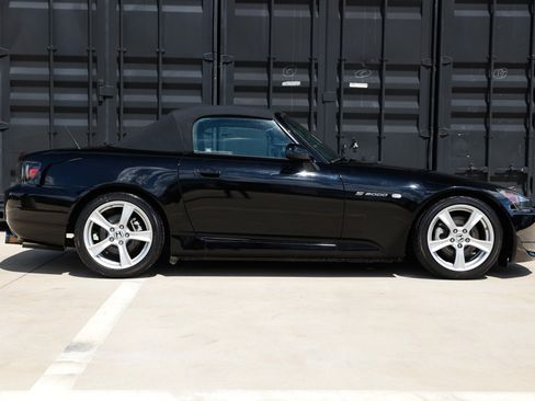 Used 2008 Honda S2000 image 17