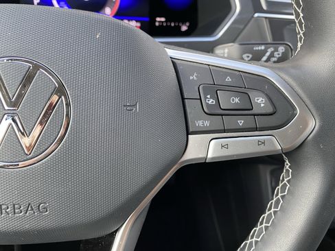 Certified 2023 Volkswagen Tiguan SE FWD image 7
