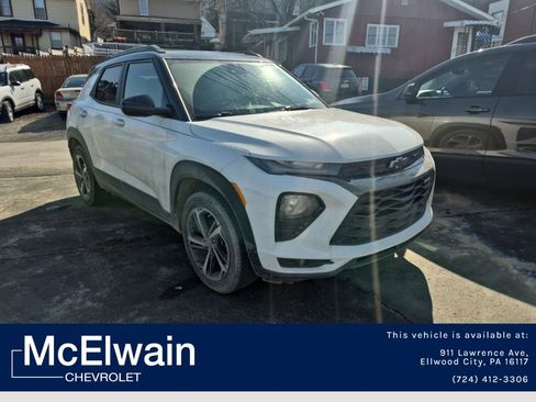 Used 2022 Chevrolet TrailBlazer RS w/ Sun and Liftgate Package image 1