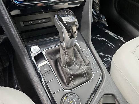 New 2026 Volkswagen Taos SE AWD/4WD image 12