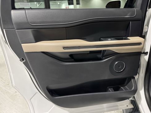 Used 2024 Ford Expedition Max XLT image 35