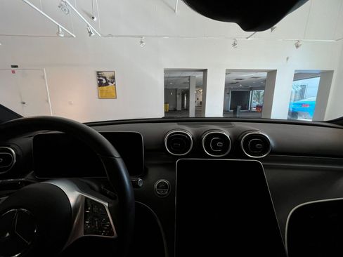 Used 2024 Mercedes-Benz C 300 Sedan image 33