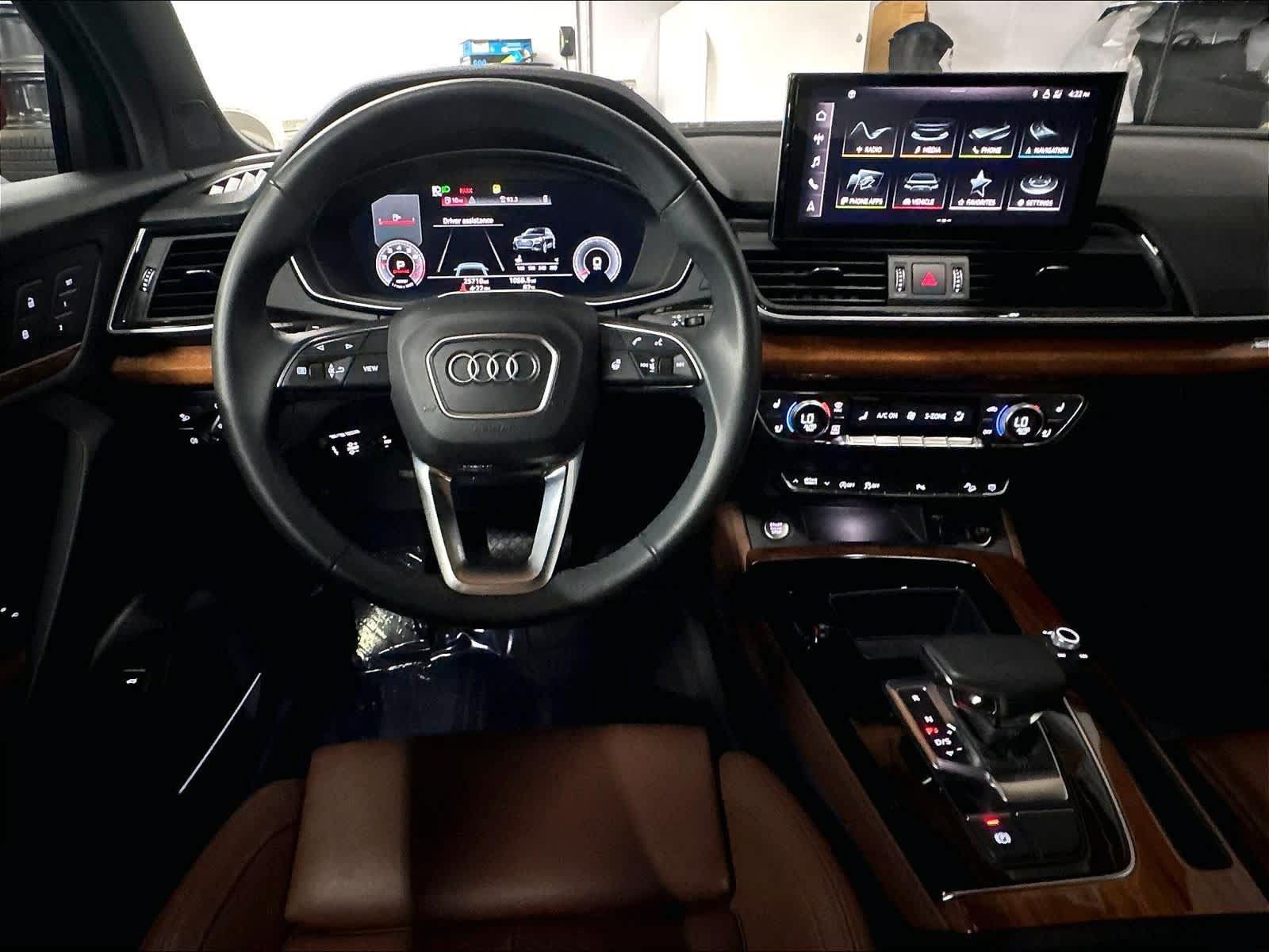 Used 2023 Audi Q5 2.0T Premium Plus w/ Premium Plus Package AWD/4WD image 8