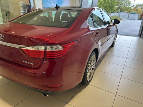 Used 2015 Lexus ES 350 w/ Ultra Luxury Package image 19