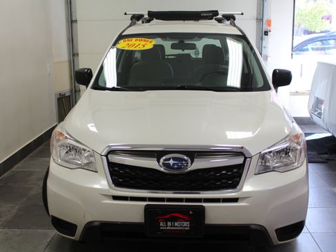 Used 2015 Subaru Forester 2.5i w/ Alloy Wheel Package image 2
