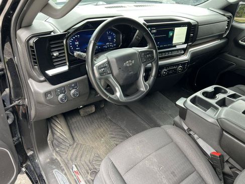 Used 2023 Chevrolet Silverado 1500 RST w/ Z71 Off-Road Package AWD/4WD image 17