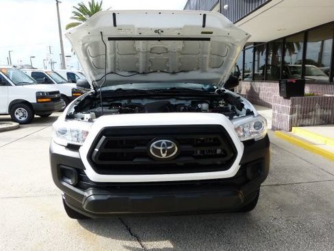 Used 2022 Toyota Tacoma SR RWD image 8
