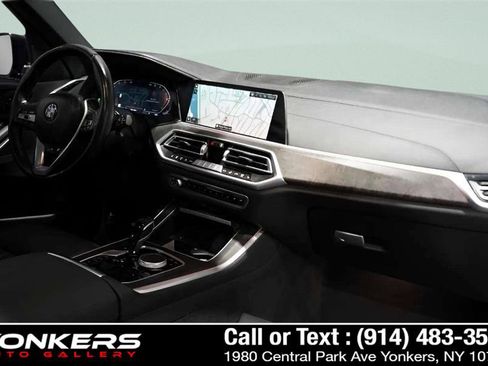 Used 2022 BMW X5 xDrive40i w/ Premium Package image 11