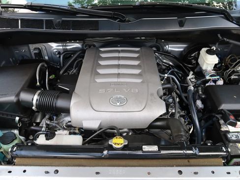 Used 2010 Toyota Tundra 4x4 Double Cab image 45