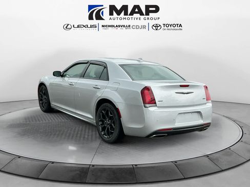 Used 2021 Chrysler 300 Touring L w/ Popular Equipment Group AWD/4WD image 3