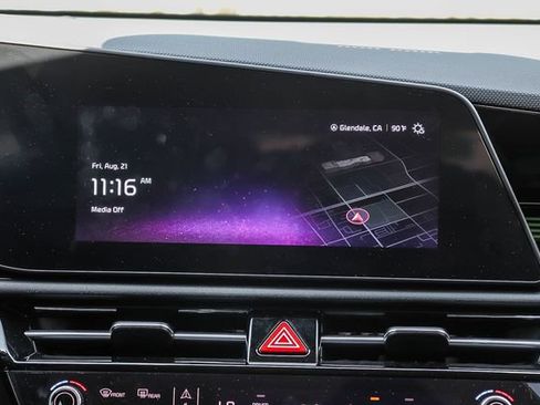 Certified 2025 Kia Niro EX FWD image 16