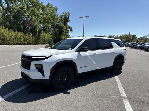 New 2026 Chevrolet Traverse LT w/ Midnight/Sport Edition FWD image 7