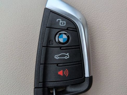 New 2026 BMW 330i xDrive Sedan w/ M Sport Package AWD/4WD image 29