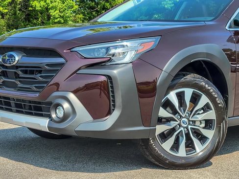 Used 2024 Subaru Outback Limited AWD/4WD image 3