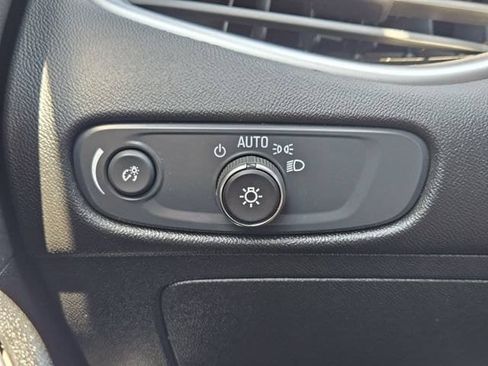 Used 2025 Chevrolet Malibu LT FWD image 22