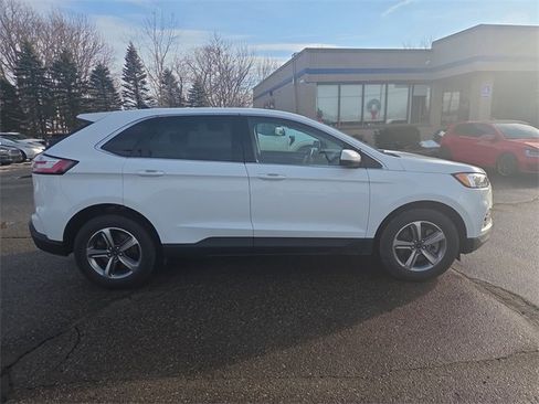 Certified 2024 Ford Edge SEL w/ Convenience Package image 16