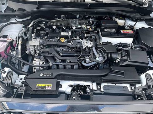 Certified 2024 Toyota Corolla Cross LE FWD image 33