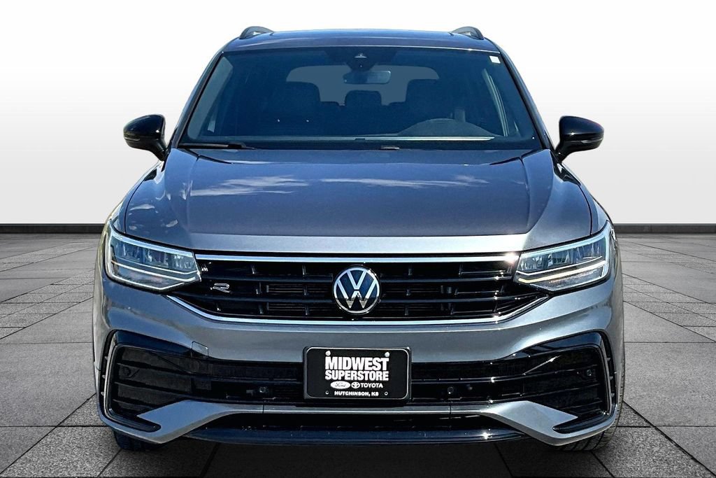 Used 2024 Volkswagen Tiguan SE R-Line FWD image 3