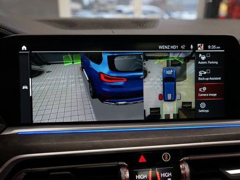 Used 2022 BMW X5 xDrive40i w/ Premium Package image 9