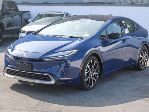 New 2026 Toyota Prius Plug-In Hybrid image 3