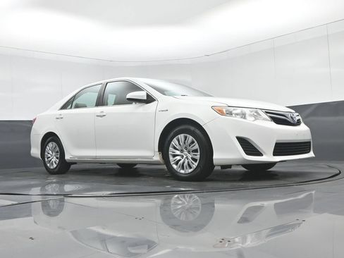 Used 2012 Toyota Camry LE FWD image 47
