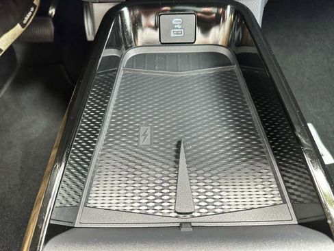 Used 2024 Ford Mustang Mach-E Premium image 28