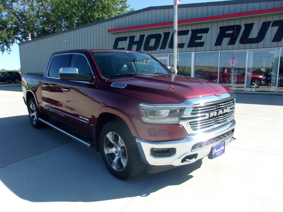Used 2019 RAM 1500 Laramie AWD/4WD image 1