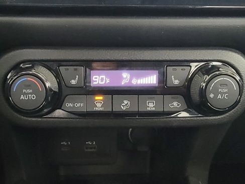 Used 2021 Nissan Kicks SR w/ SR Premium Package image 21