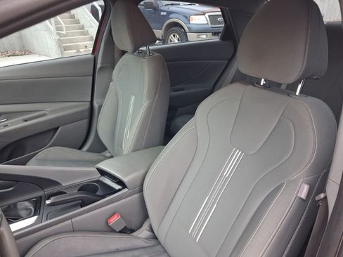 Used 2021 Hyundai Elantra SEL FWD image 11