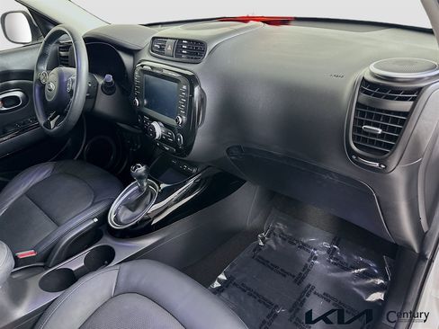 Used 2016 Kia Soul ! w/ Premium Package FWD image 28