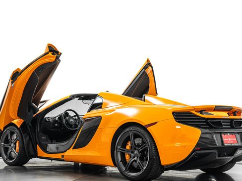 Used 2015 McLaren 650S Spider RWD image 32
