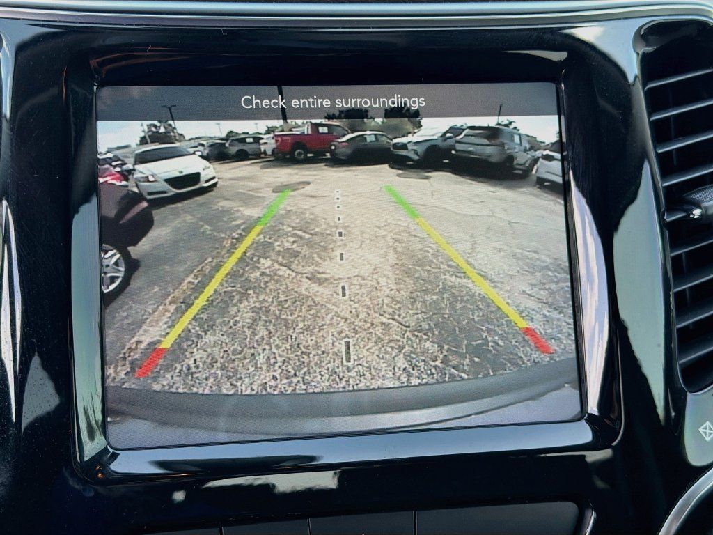 Used 2020 Jeep Cherokee Limited FWD image 13