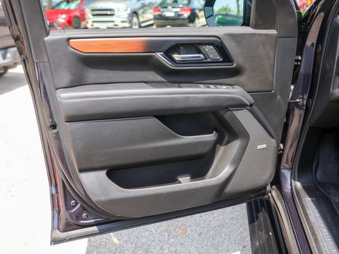 Used 2025 GMC Yukon Denali w/ Sun & Power Step Package AWD/4WD image 26