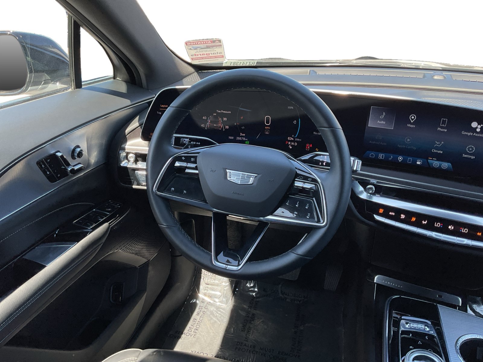 Used 2024 Cadillac Lyriq Tech RWD image 11