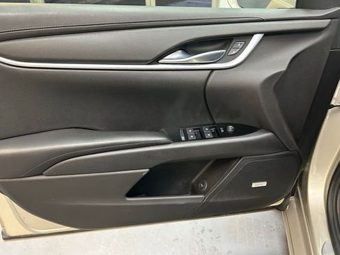 Used 2014 Cadillac XTS image 12