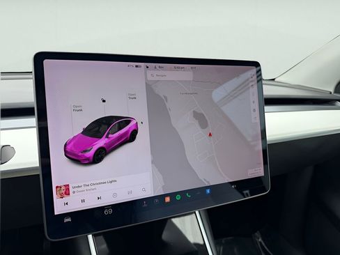 Used 2021 Tesla Model Y Long Range AWD/4WD image 18