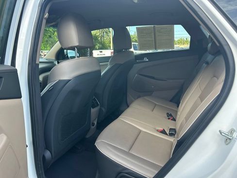 Used 2021 Hyundai Tucson Limited FWD image 31